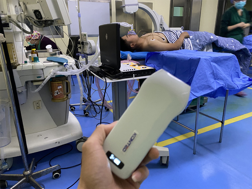 Sonda de ultrassom sem fio usada em cuidados críticos